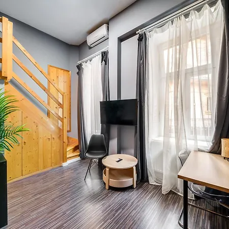 Oktogon Four Apartment Budapest