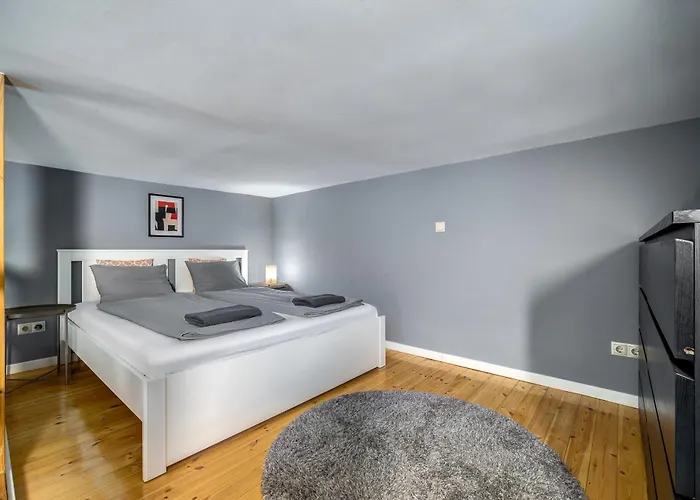Oktogon Four Apartament *