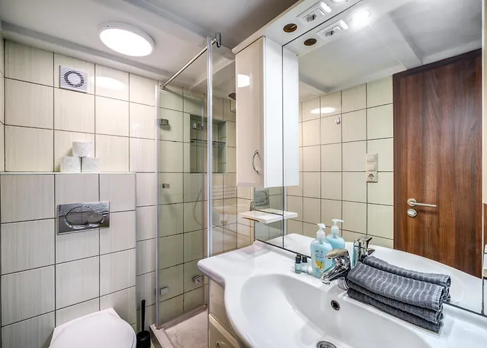 Apartament Oktogon Four *
